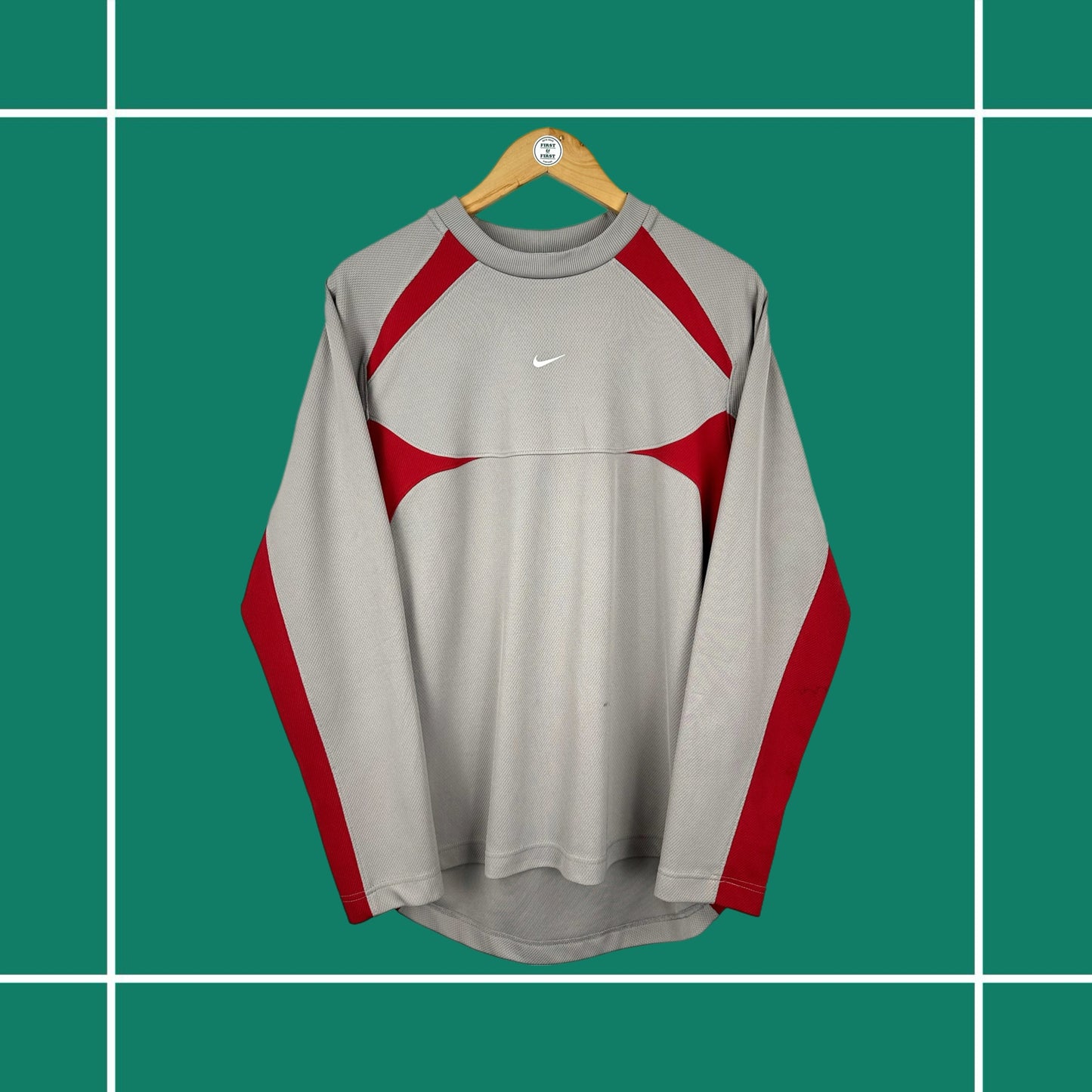 Vintage 00's Nike Long Sleeve Tee