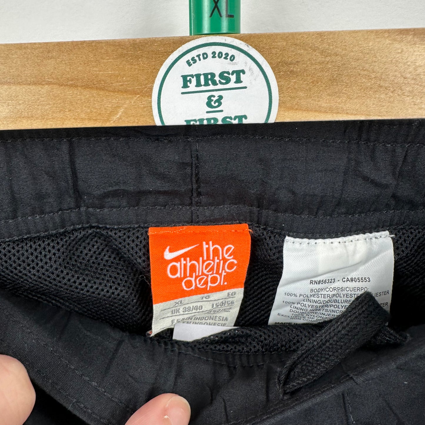 Vintage 00's Nike Black Nylon Track Pants - XL