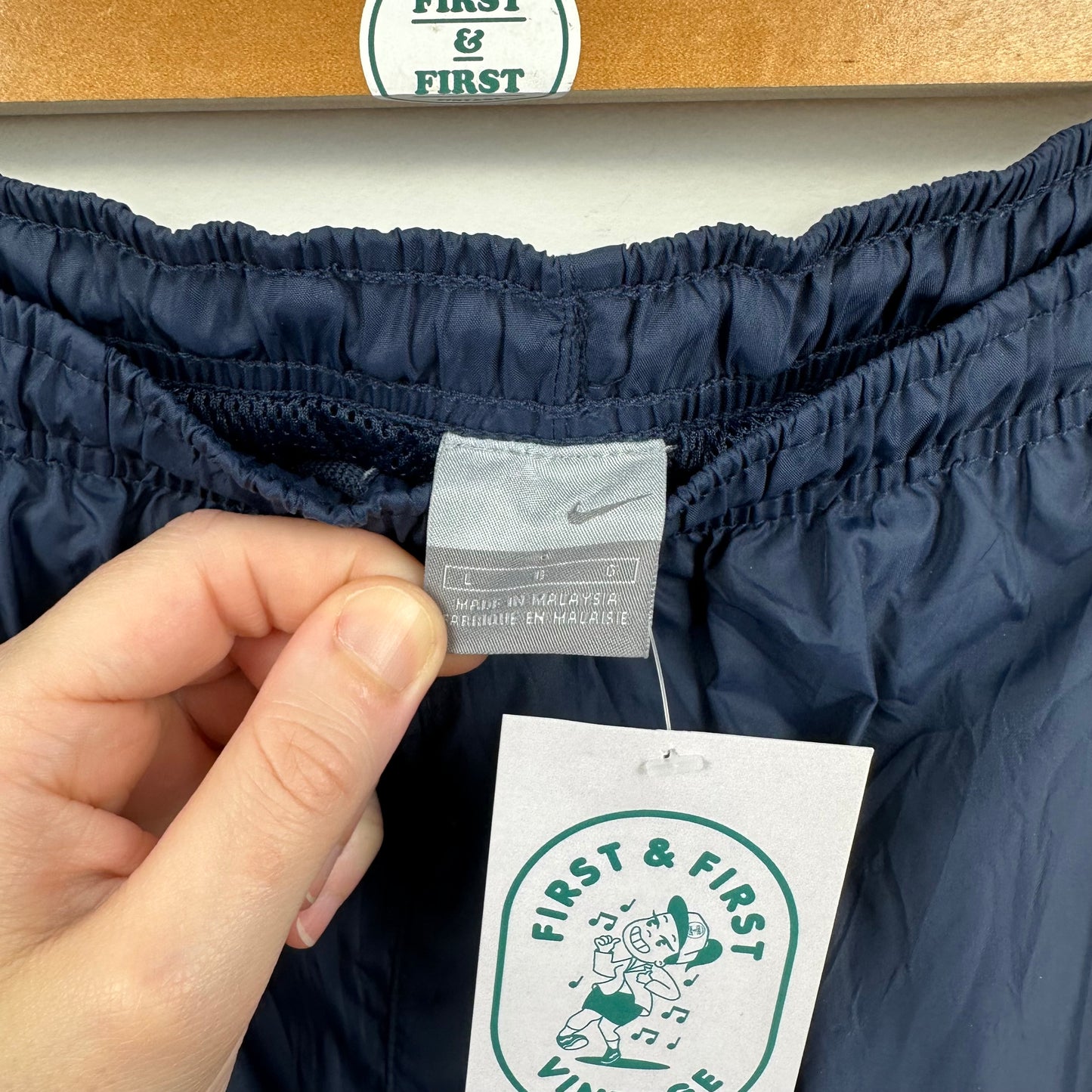 Vintage 00's Nike Navy Nylon Track Pants - L