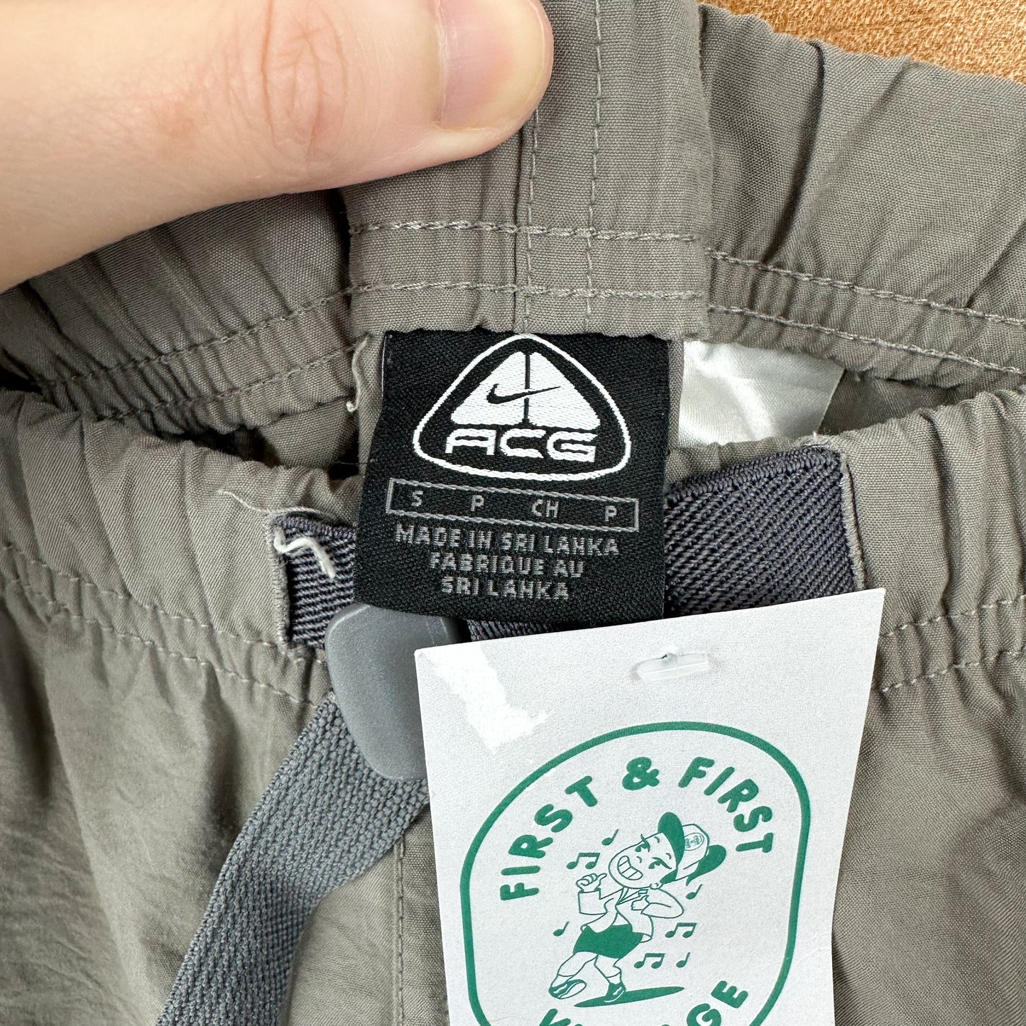 Vintage Nike ACG Cargo Pants - S